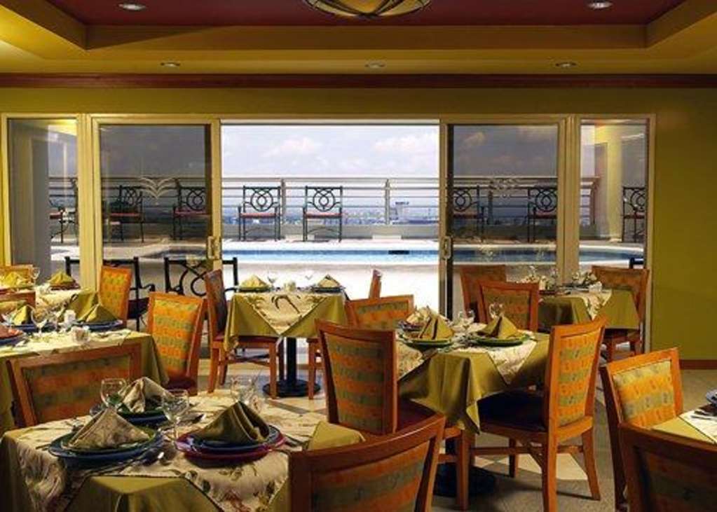 Suites Las Palmas, Hotel & Apartments. Сан-Сальвадор Ресторан фото